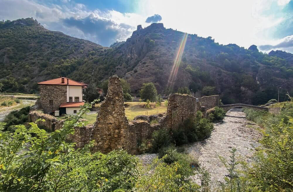 Manastir Sveti Arhangeli, Kosovo i Metohija